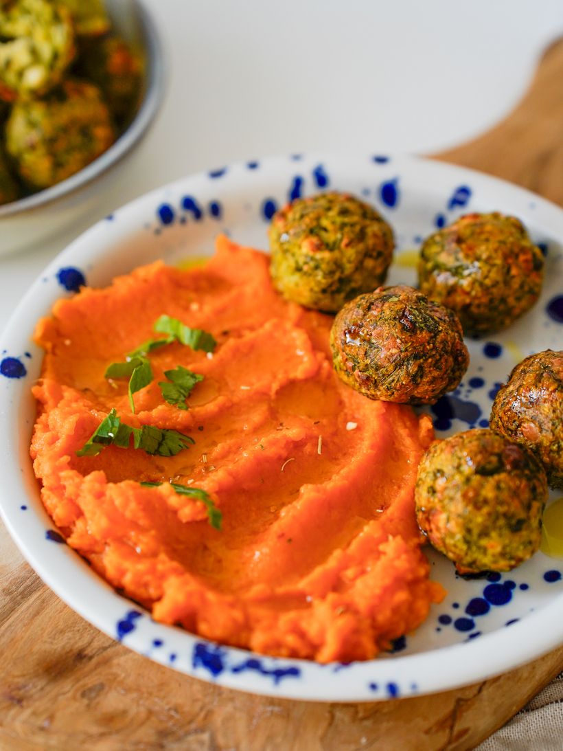 Putenbällchen mit Kräutern und Feta