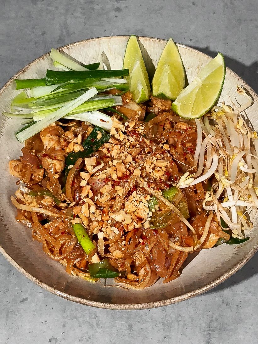 Pad Thai mit Hähnchenfleisch
