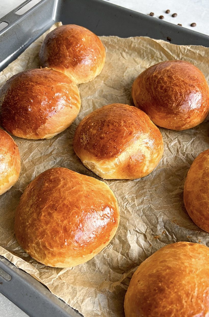 Brioška s kávovým krémem