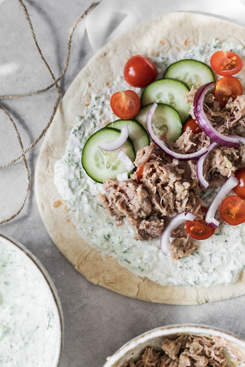 Domácí gyros v tortille s tzatziki