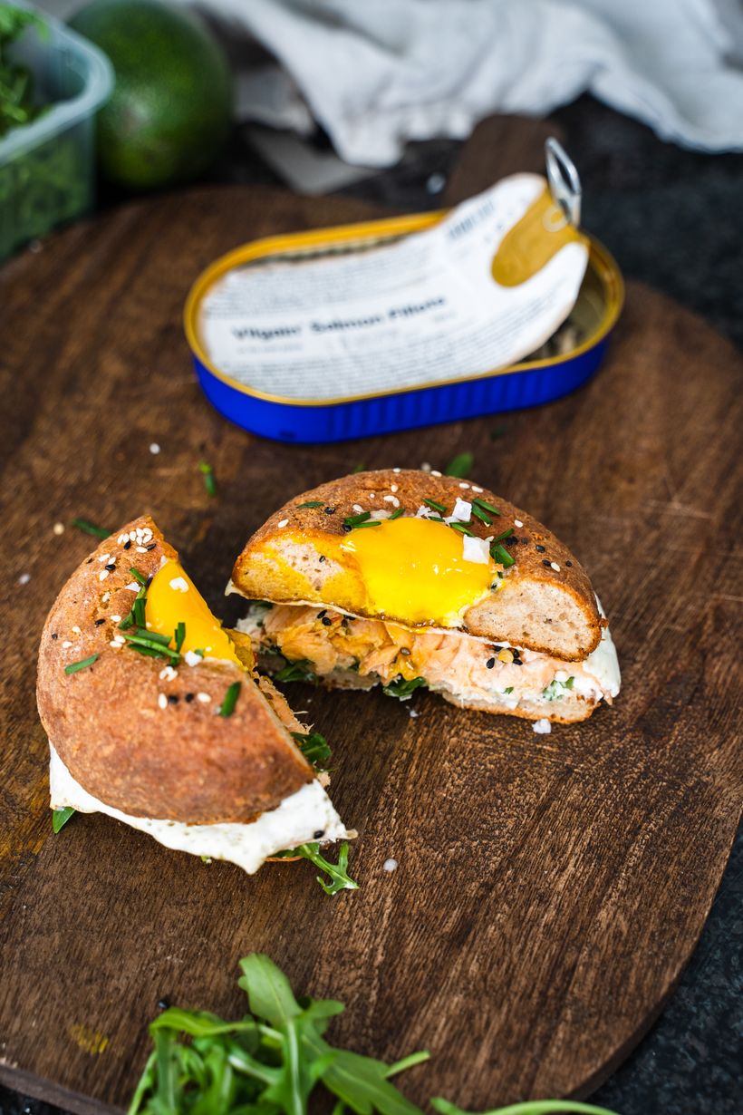 Snídaňový bagel s lososem