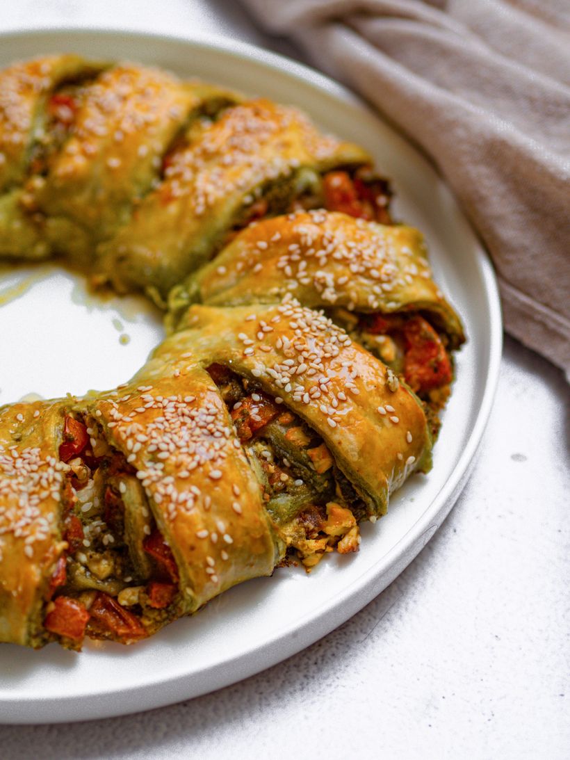 Pesto Puff Pastry Wreath