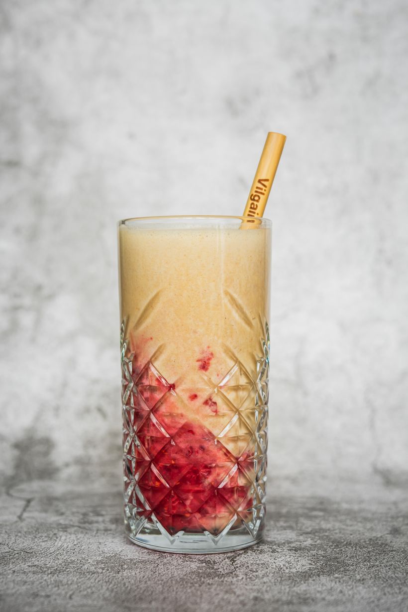 Proteínový Peanut Butter Shake s malinami