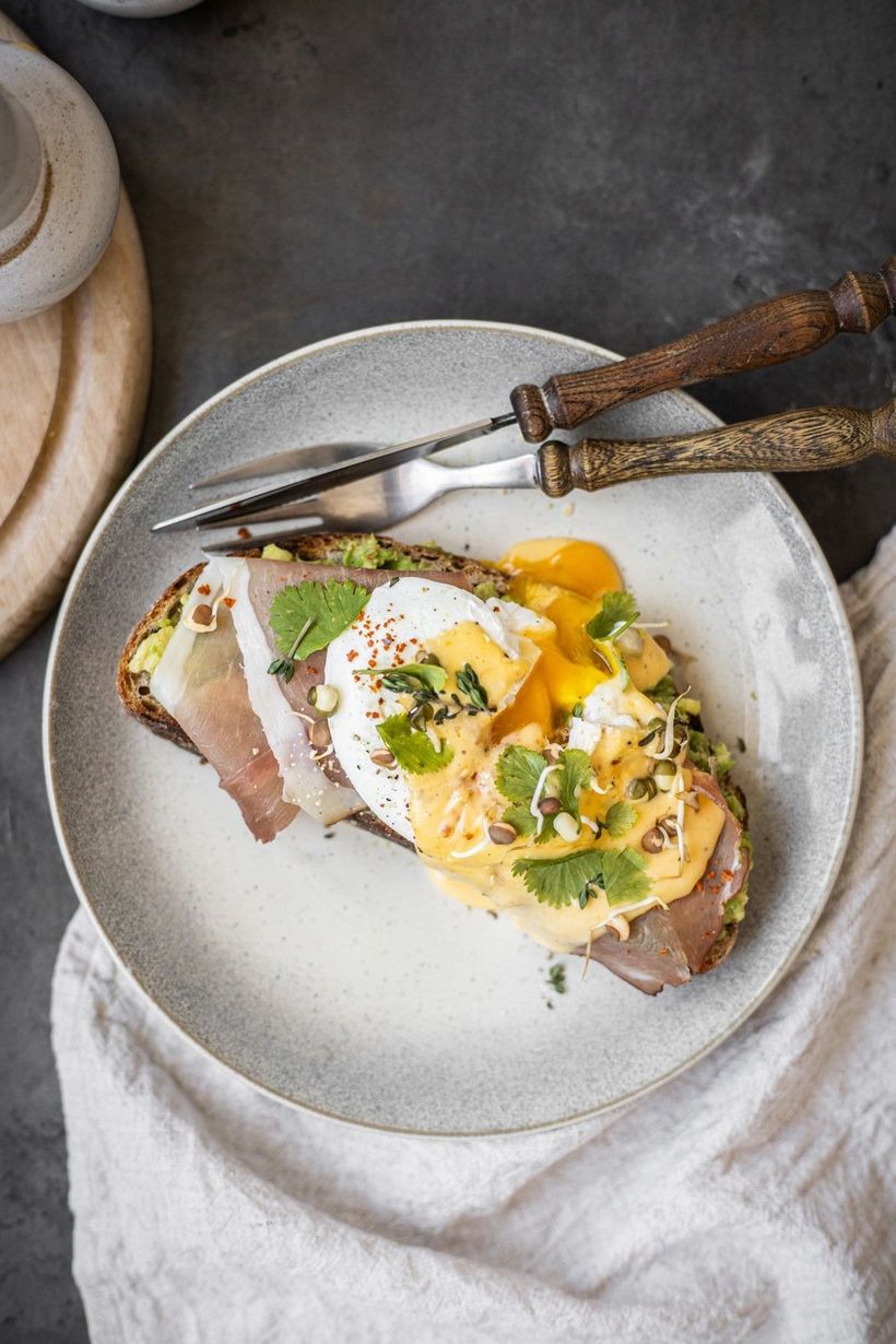 Vajce Benedikt s holandskou omáčkou