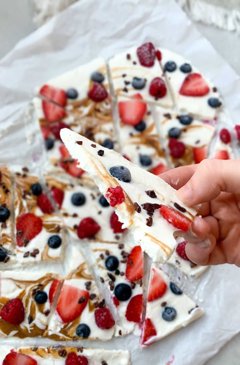 Mrazené jogurtové kúsky s lesným ovocím alias Frozen Yogurt Barks