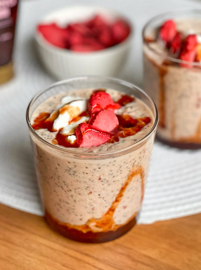 Erdbeer-Protein-Smoothie-Bowl