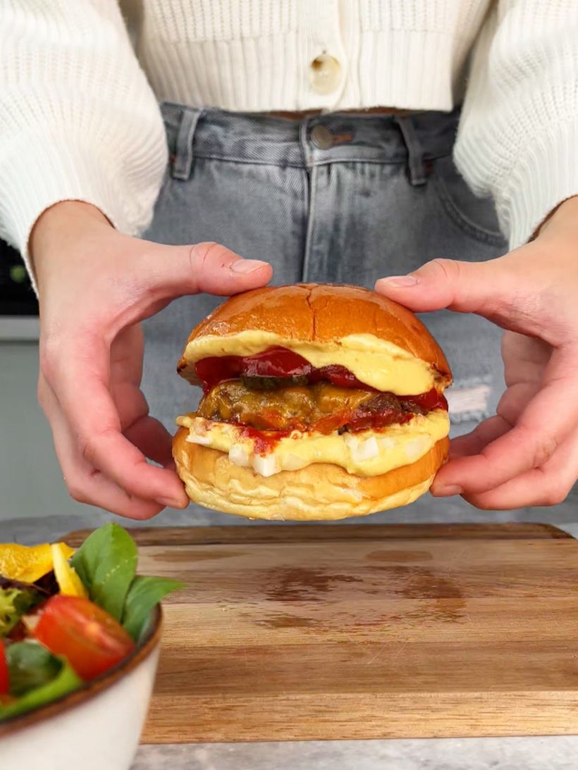 Cheeseburger de casă