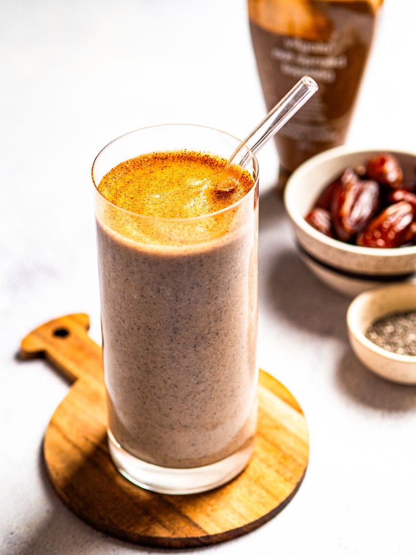 Skořicové smoothie s datlemi