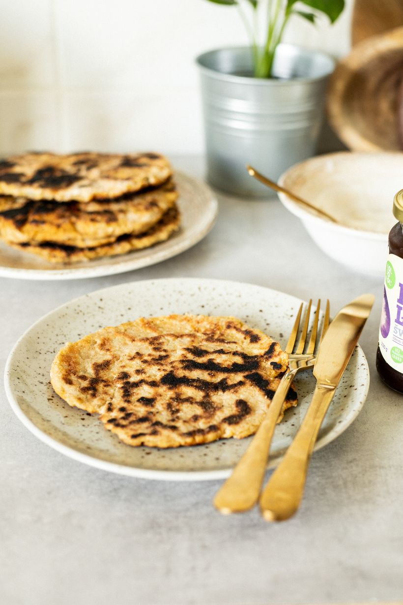 Bramborové lokše s povidly a tvarohem