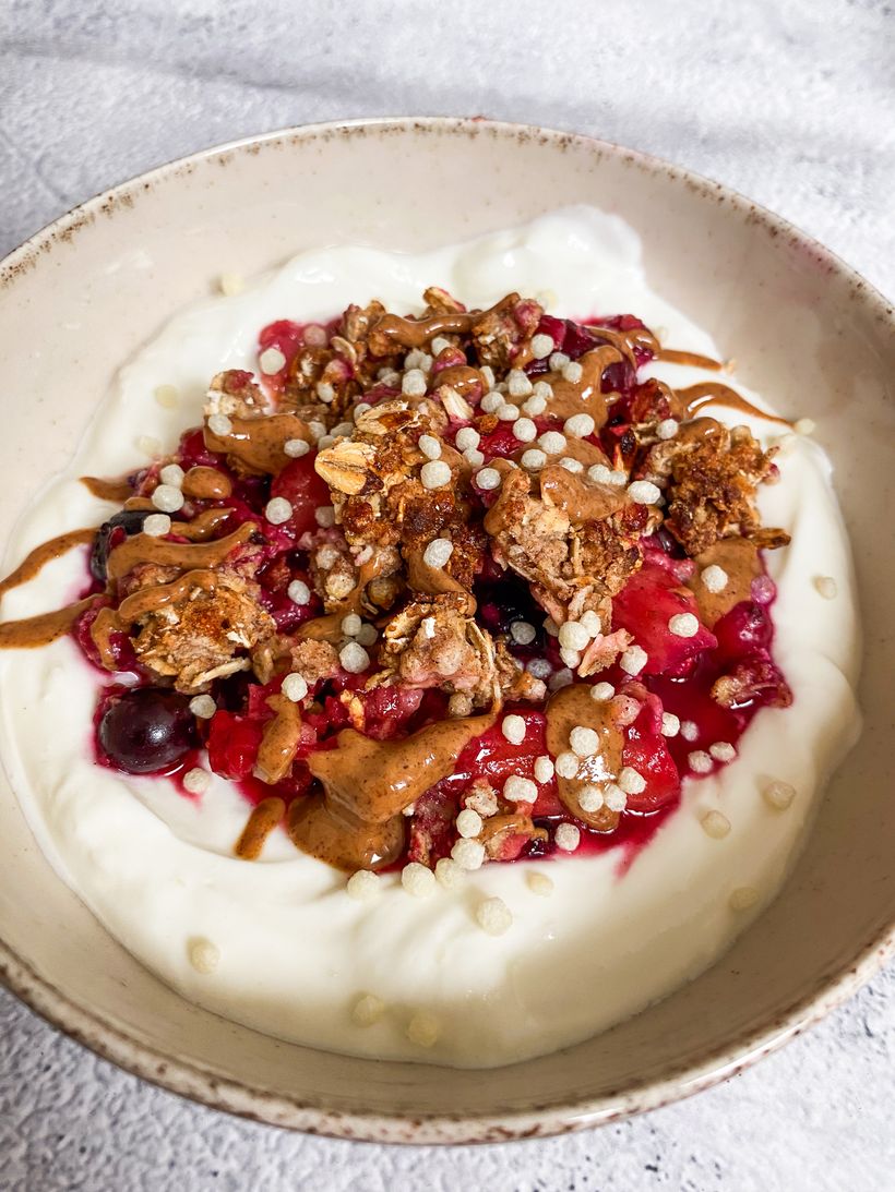Jogurtová bowl s domácím crumble
