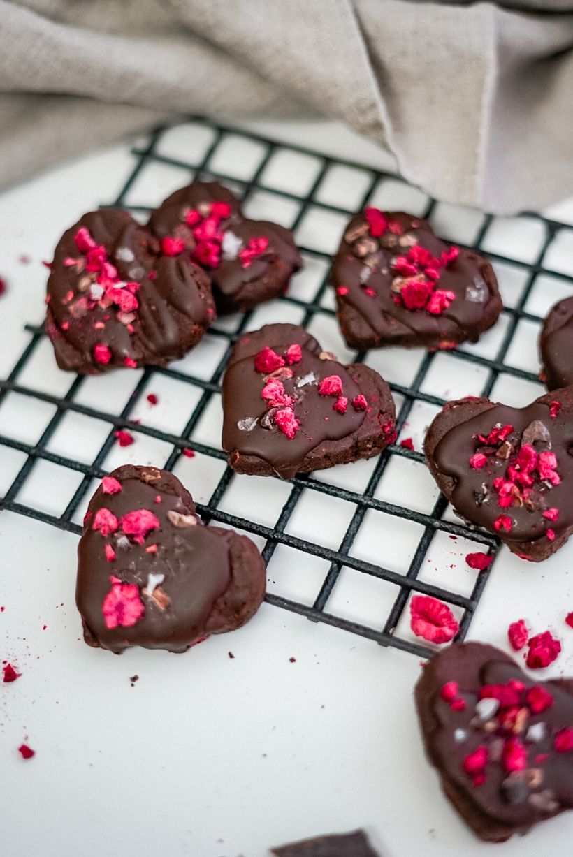 Valentínske raw srdiečka z datlí