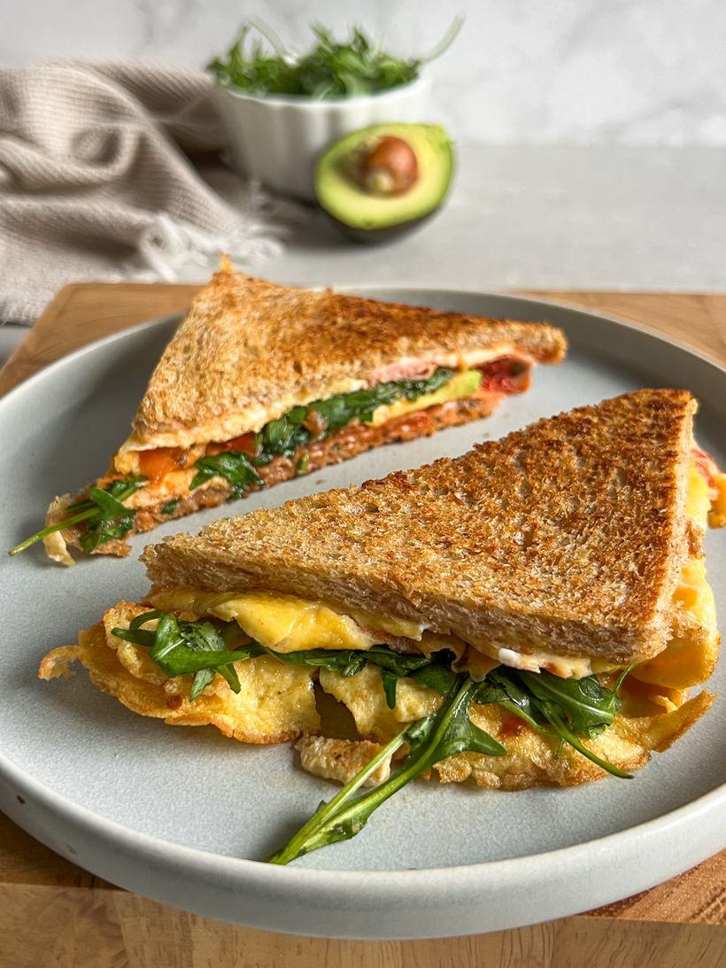 Sandwich cu ou și bacon