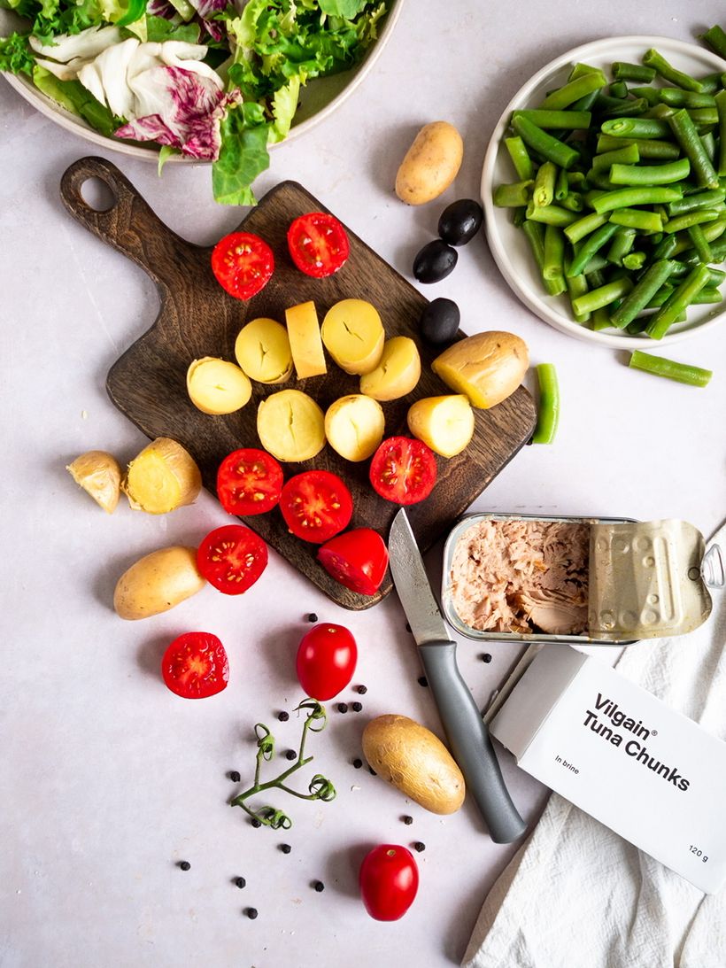 Salát Nicoise. s tuňákem