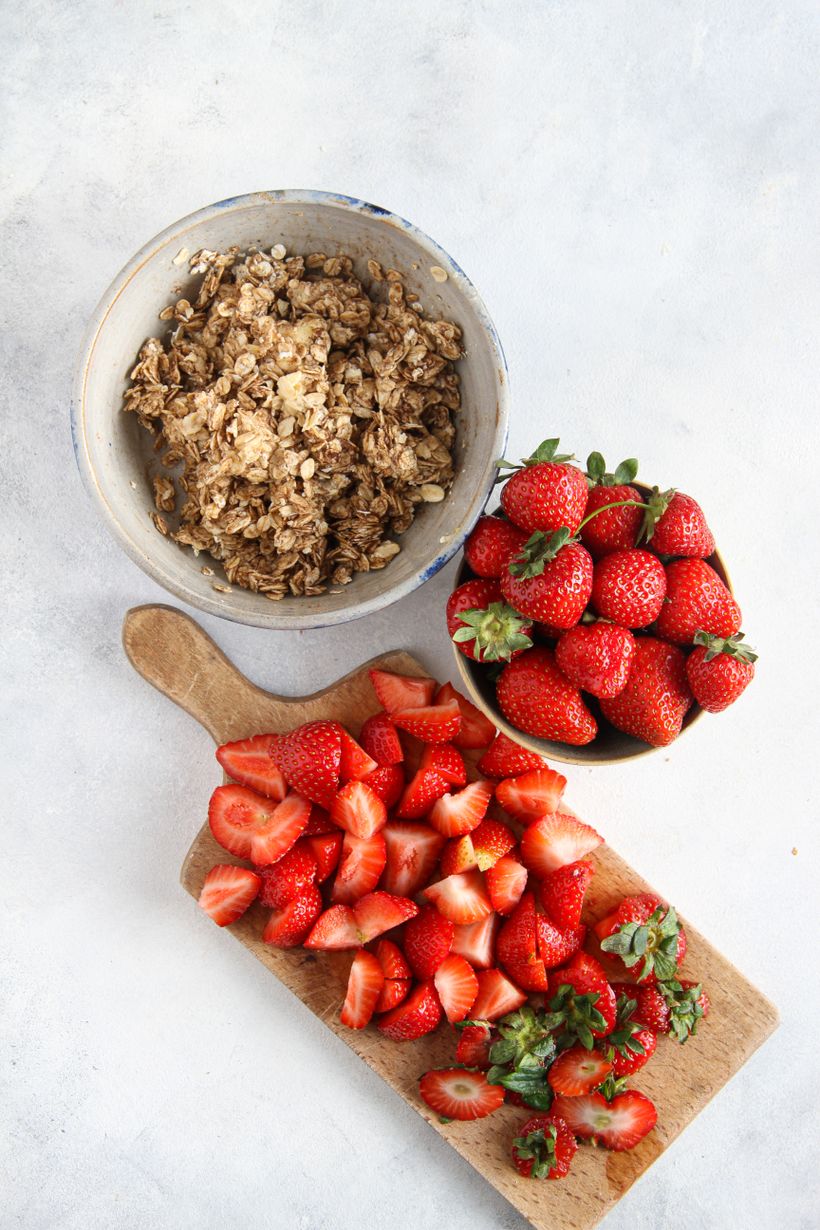 Jahodový koláč s tvarohom a posýpkou