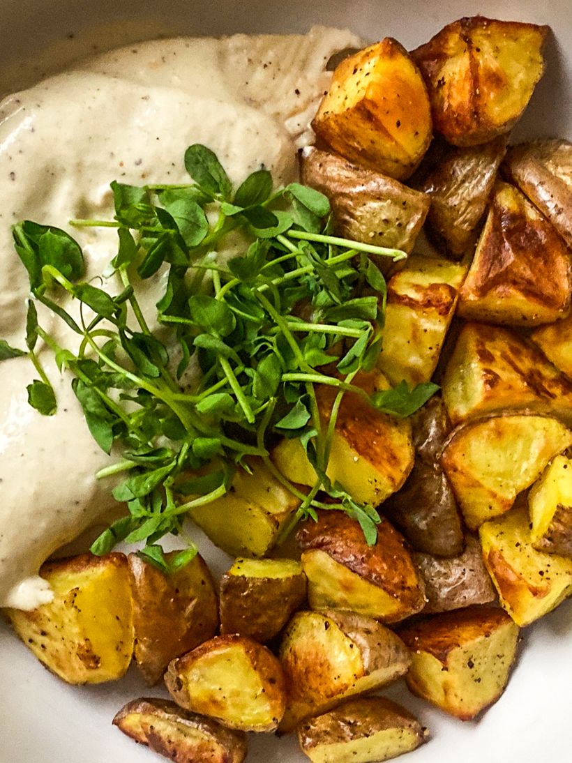 Hähnchen mit Knoblauch und Ofenkartoffeln
