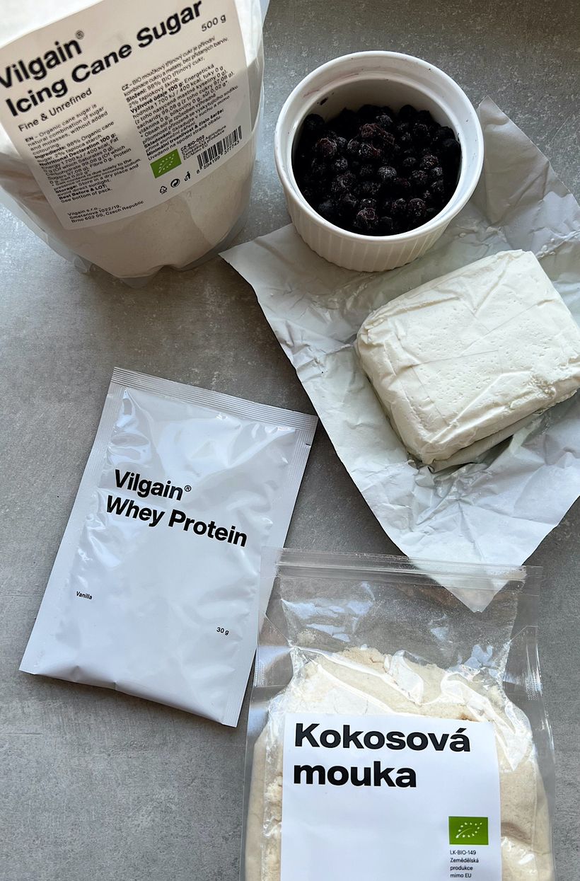 Blueberry, Raspberry & Brownie Frozen Bites