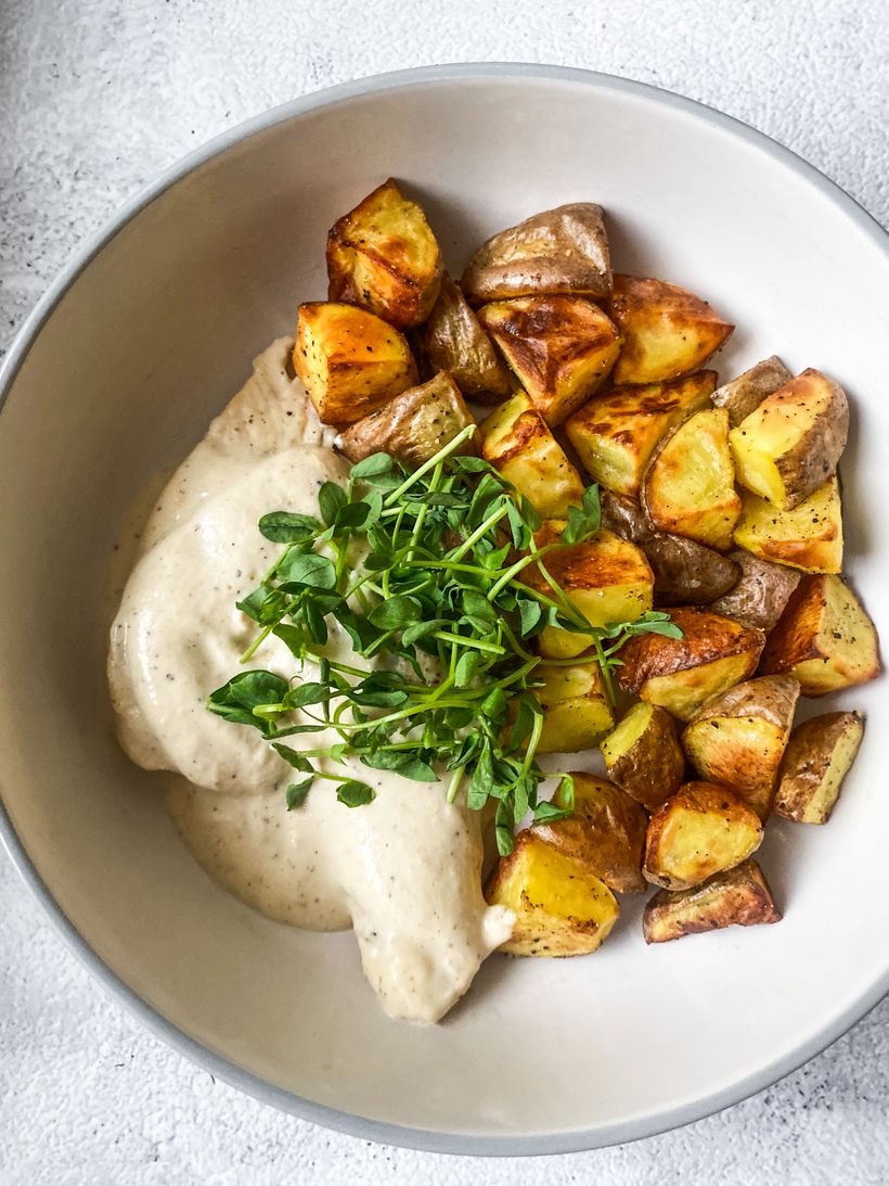 Hähnchen mit Knoblauch und Ofenkartoffeln