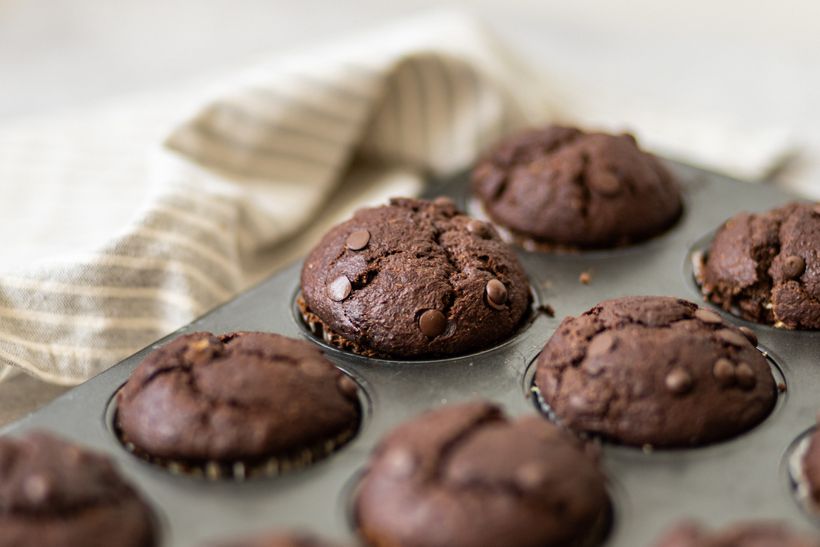 Čokoládové muffiny se šťavnatou tvarohovou náplní