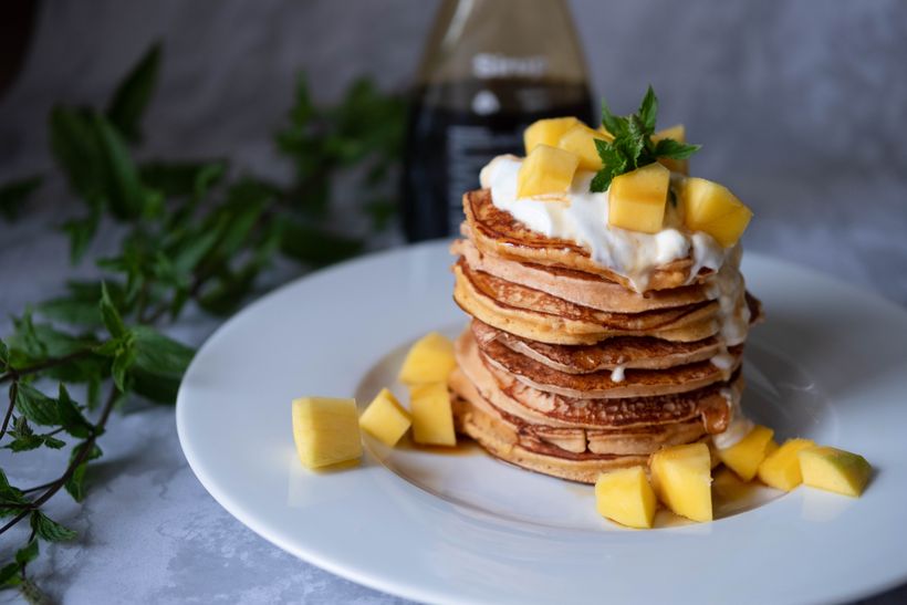 Mangové lívance z kokosové a ovesné mouky