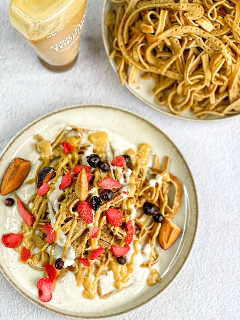 Pancake Spaghetti with Yoghurt and Fruit
