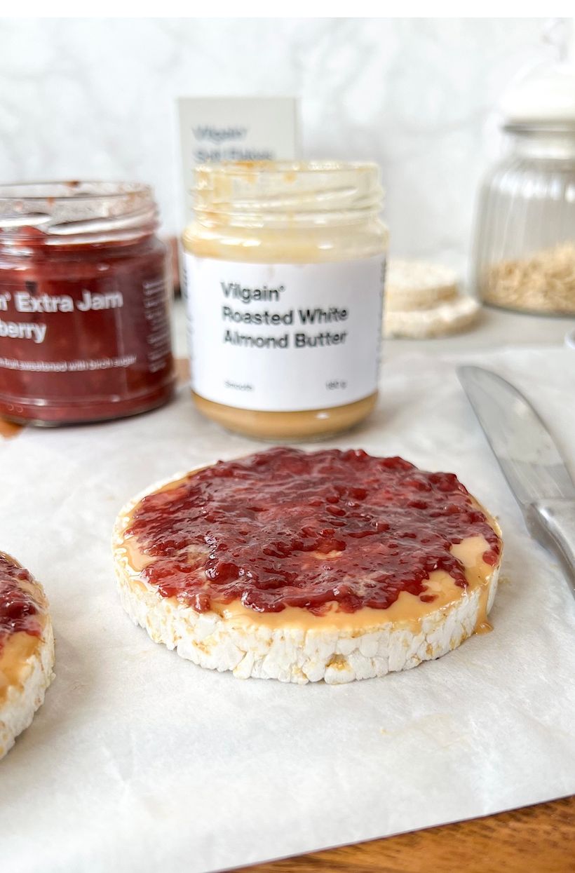 Chrumkavé ryžové chlebíčky s arašidovým maslom, džemom a čokoládou