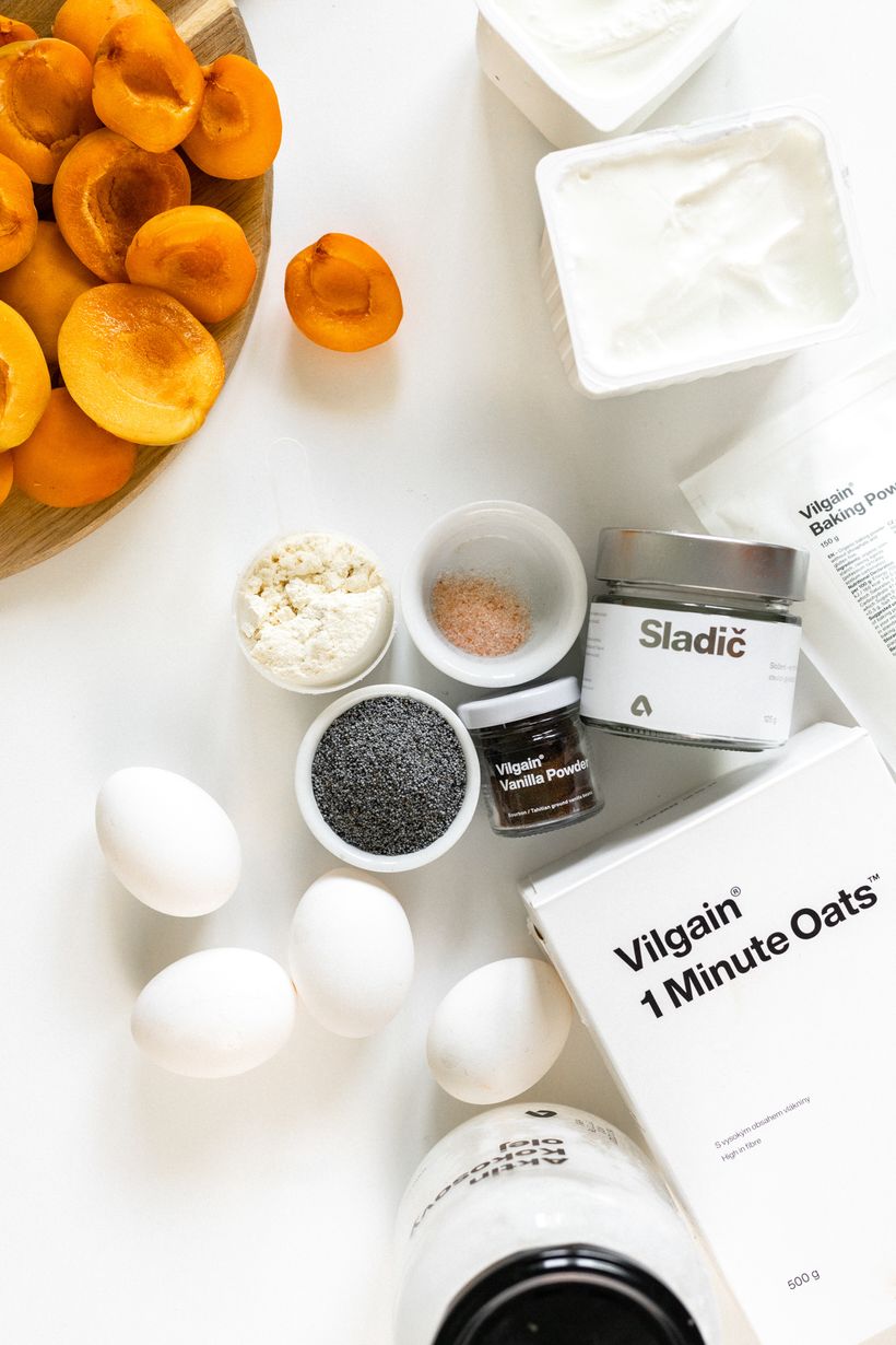 Meruňkový koláč s tvarohem na plech