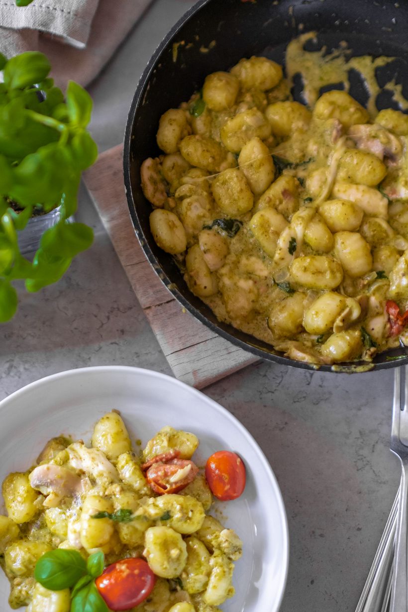 Gnocchi z pesto i mozzarellą