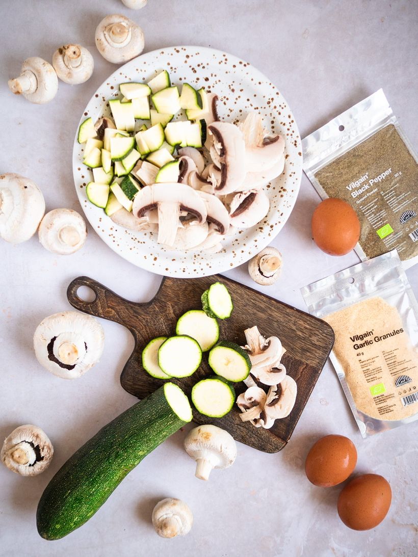 Frittata s cuketou a žampiony