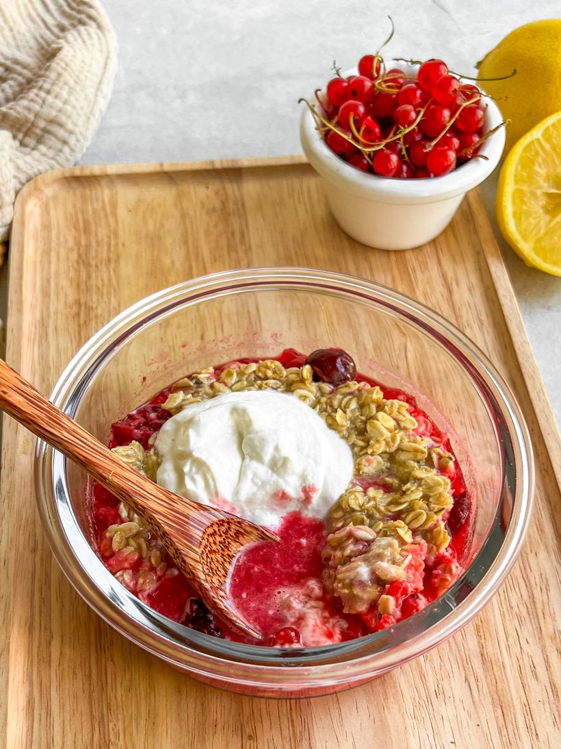 Quick Red Currant Crumble