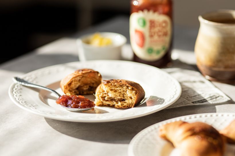 Zdravé croissanty s jahodovou marmeládou