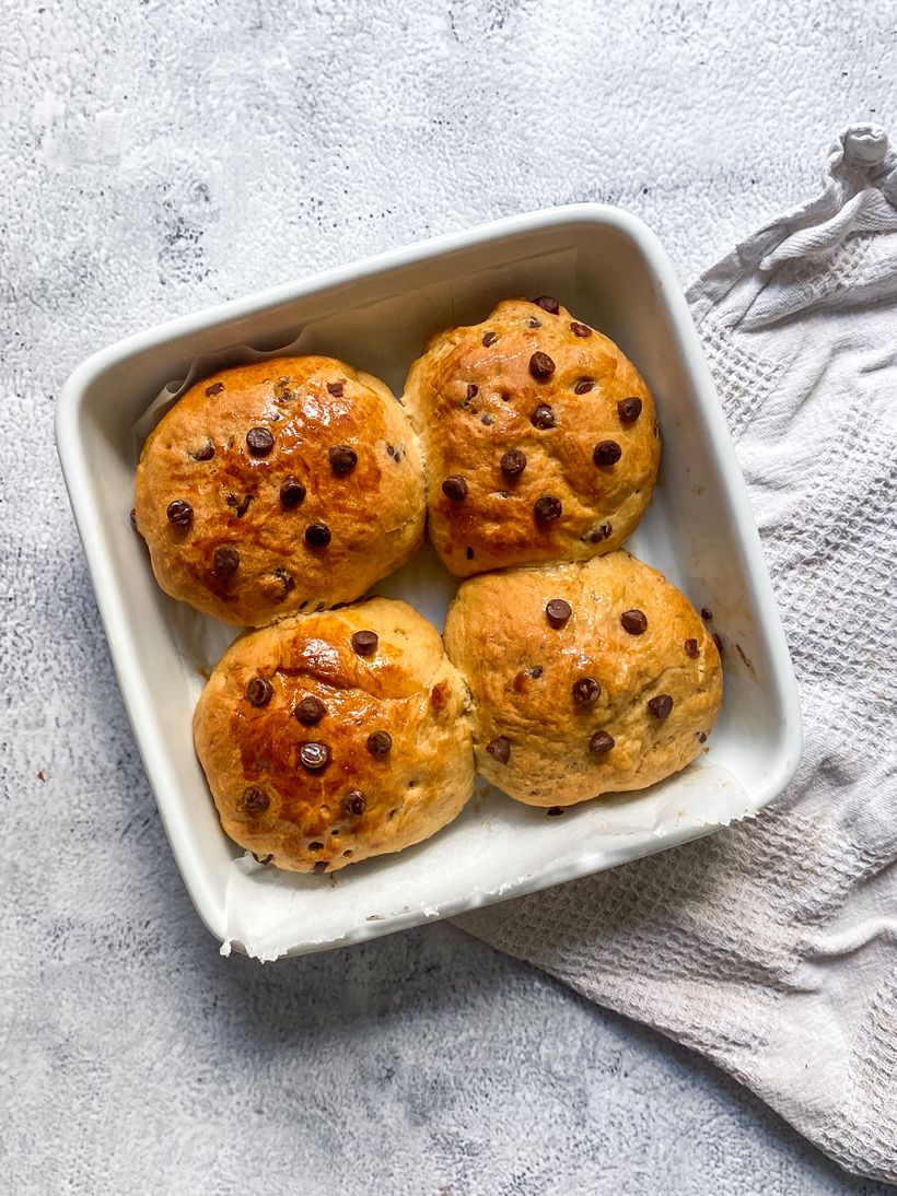Briošky z kynutého těsta s čokoládou
