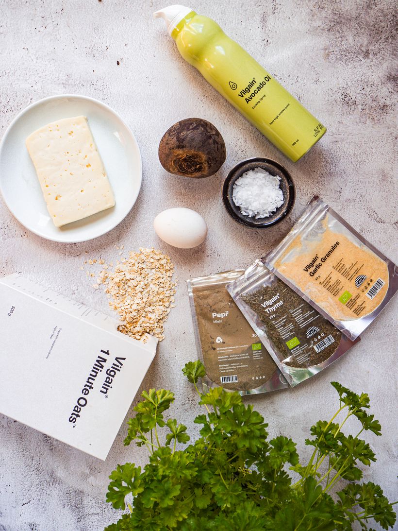 Chiftele din sfeclă roșie cu brânză balcanică