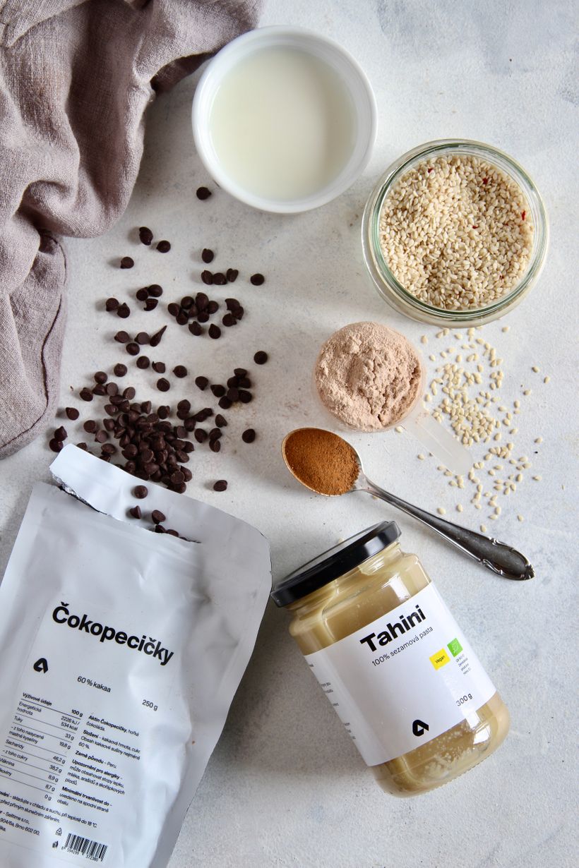 Domácí čokoládové lanýže s tahini