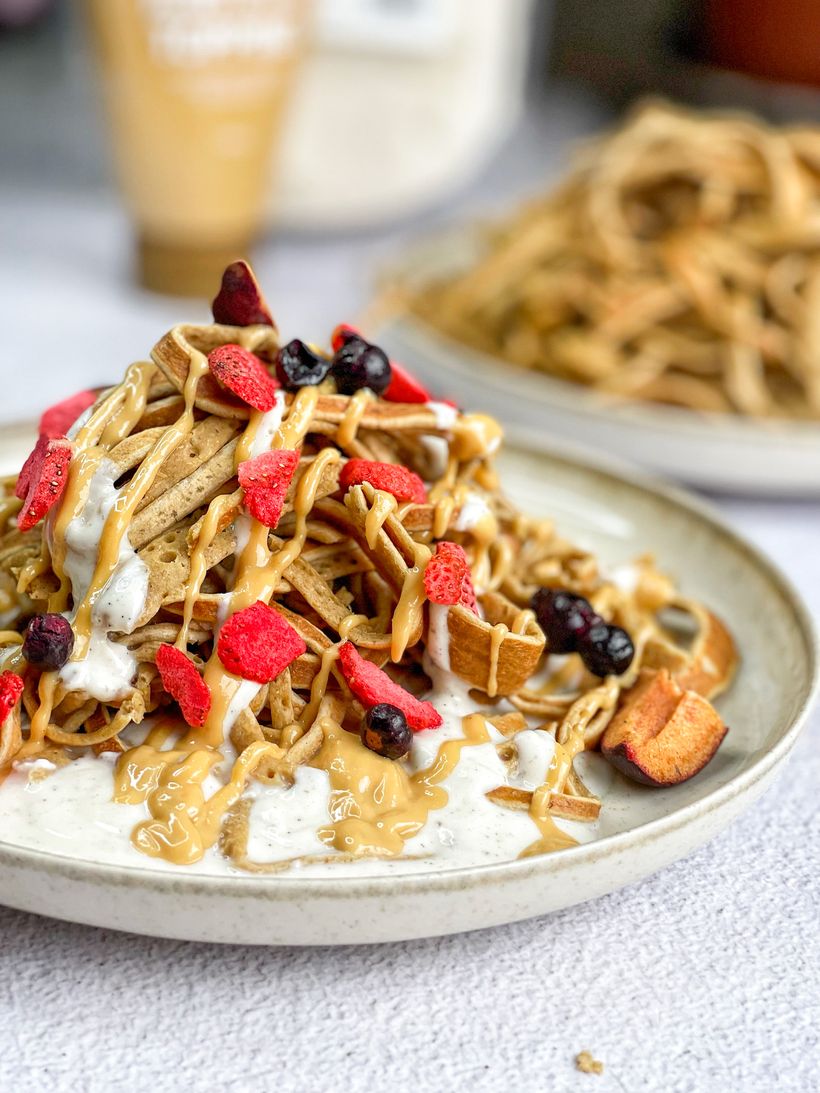 Pancake Spaghetti with Yoghurt and Fruit