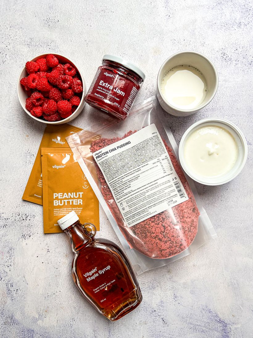 Peanut butter & jelly chia pudink