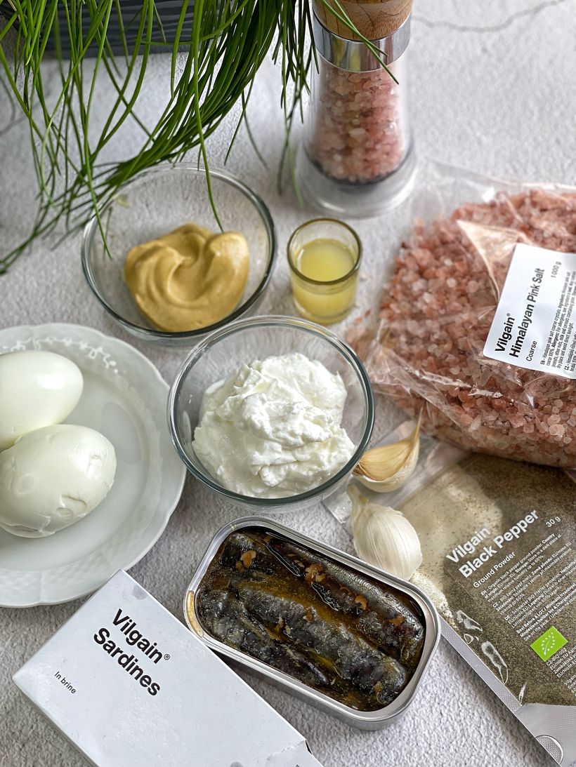 Sardinenaufstrich mit Quark und Eiern