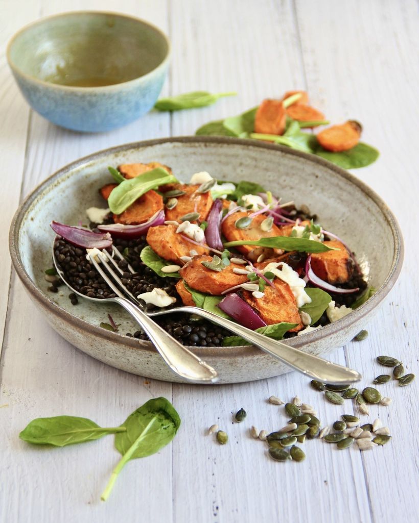 Teplý šošovicový šalát s mrkvou