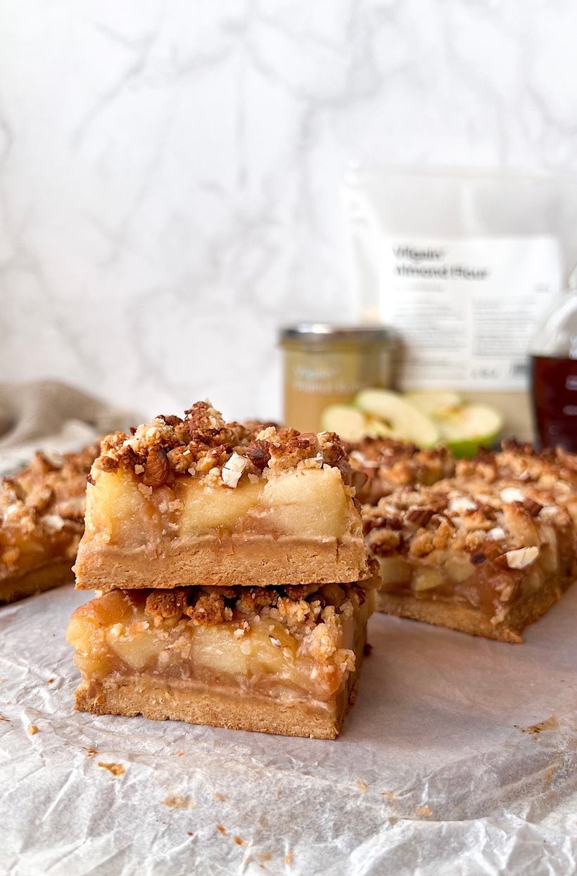 Vegánske jablčné rezy s posýpkou