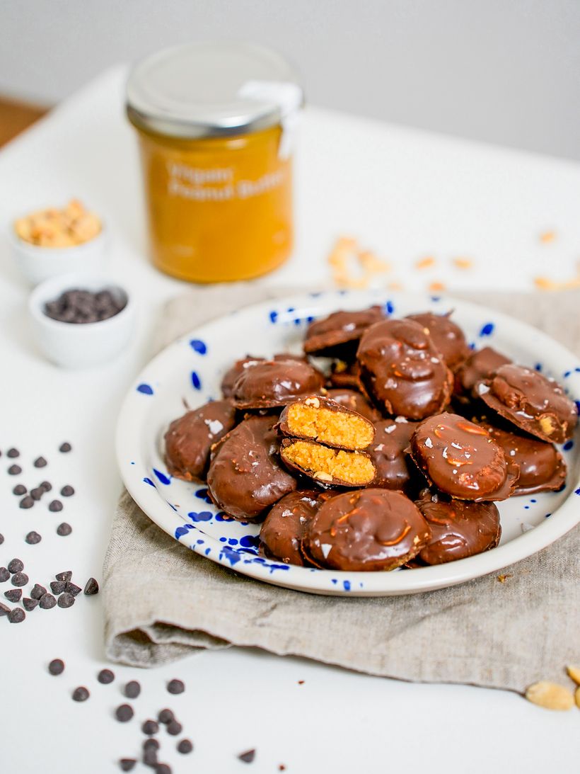 Peanut and dark chocolate biscuits