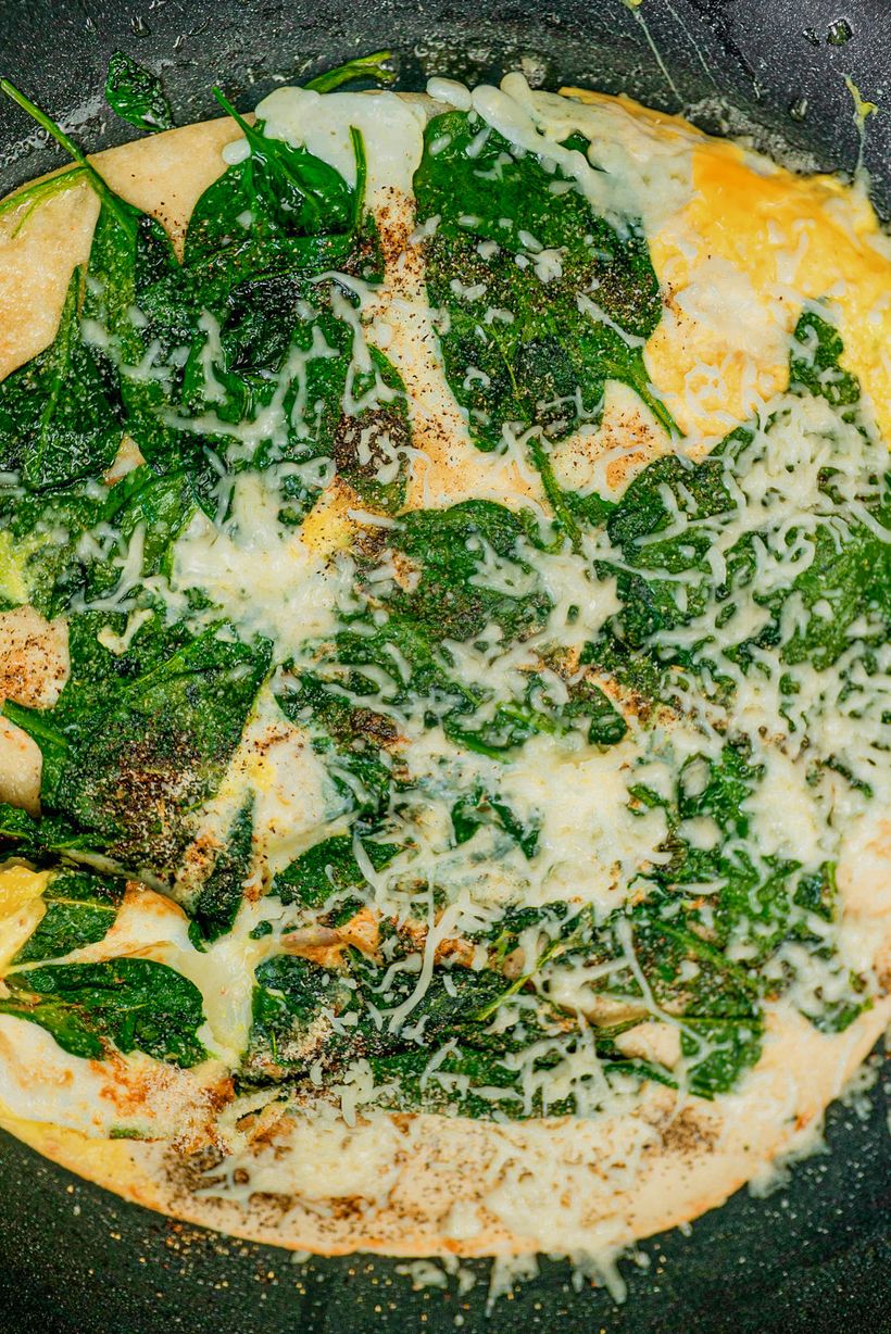 Tortilla s vajcom, syrom a špenátom