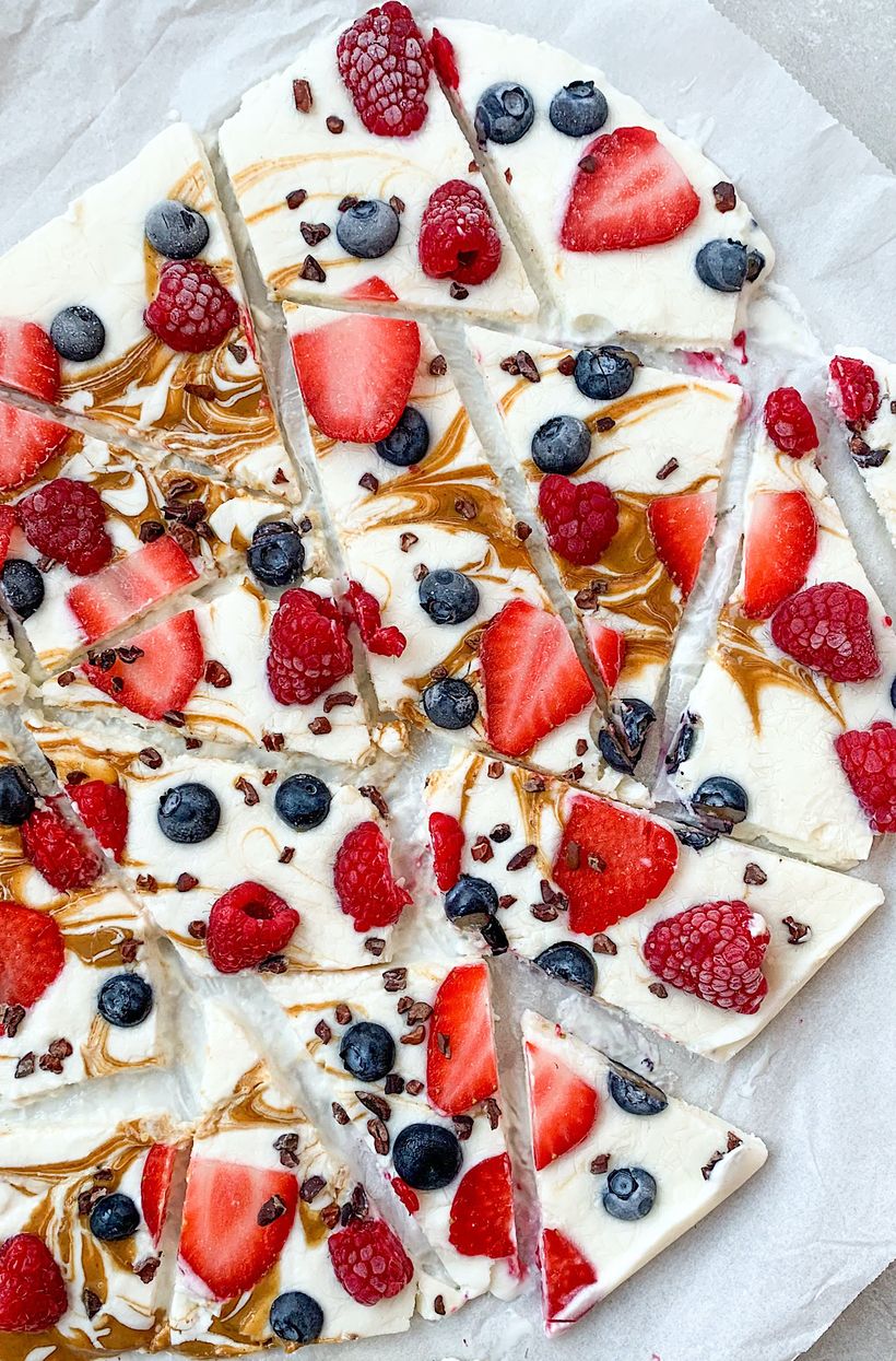 Mrazené jogurtové kúsky s lesným ovocím alias Frozen Yogurt Barks