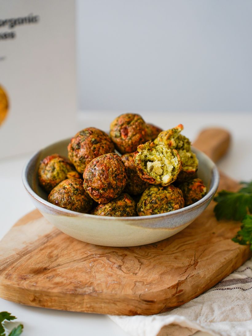 Putenbällchen mit Kräutern und Feta