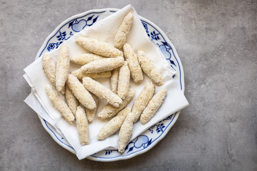 Egészséges túrósnudli mákkal és szilvamártással