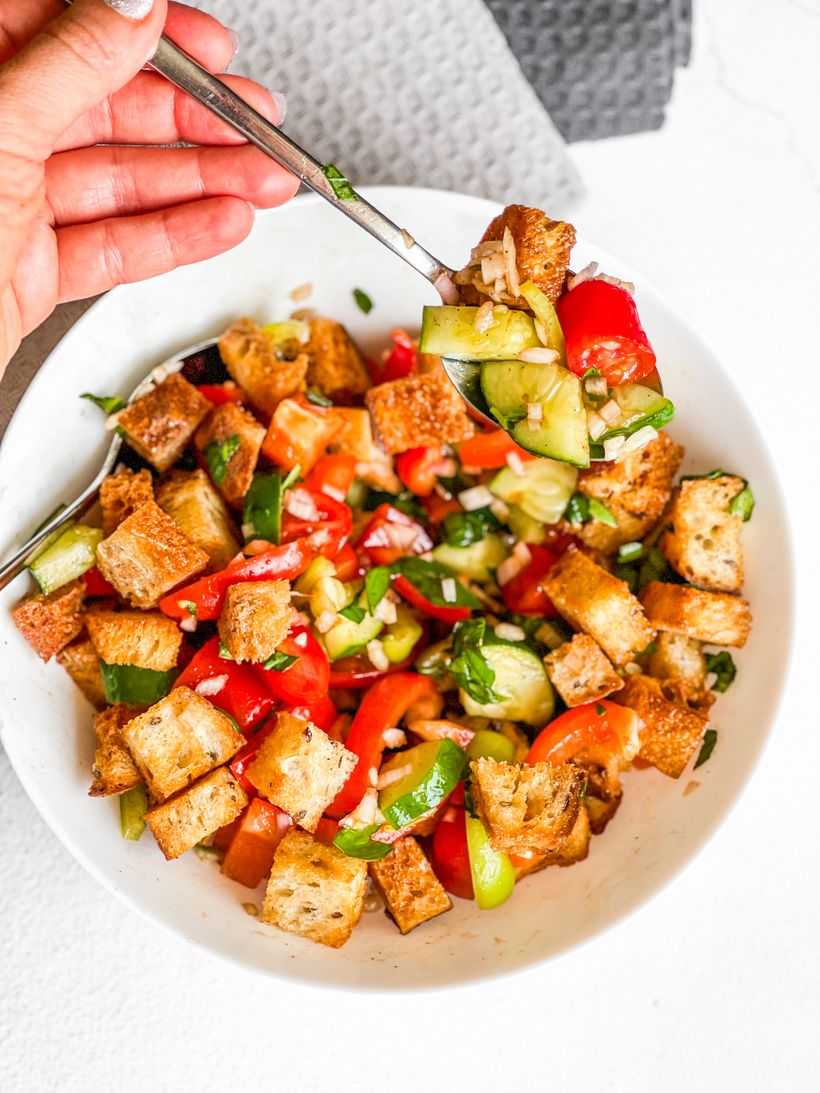 Panzanella: italský chlebový salát