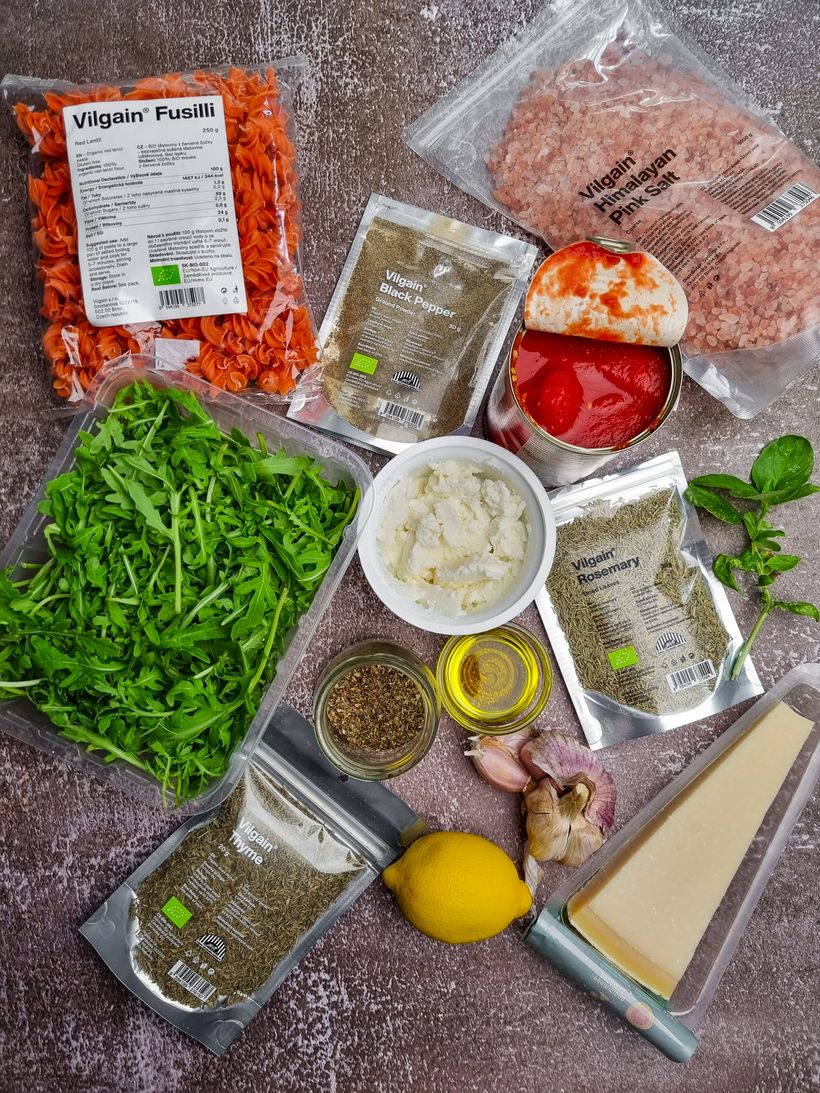 Šošovicové cestoviny s paradajkami a ricottou