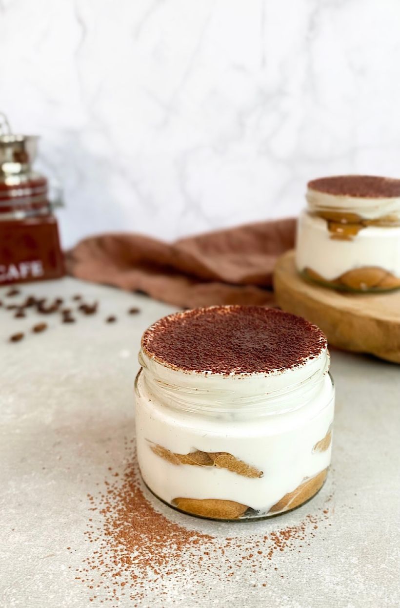 Tiramisu im Glas ohne Alkohol und Ei mit Quark