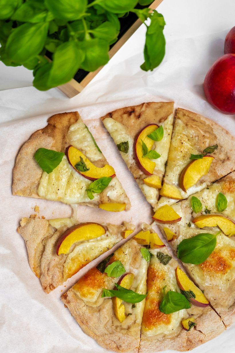 Peach&Basil Pizza