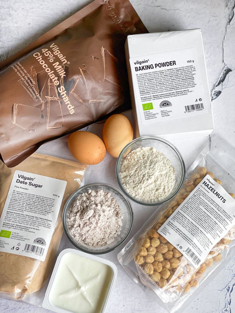 Sladká omeleta s čokoládou a karamelem