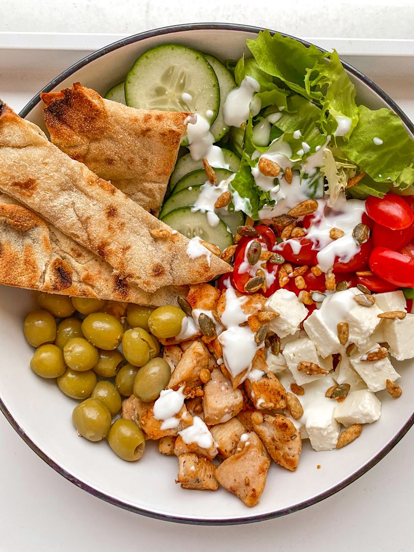 Greek bowl s kuřecím masem