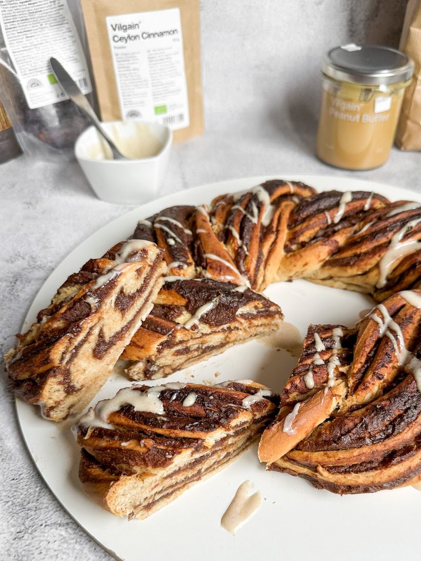 Skořicovo datlový pletenec